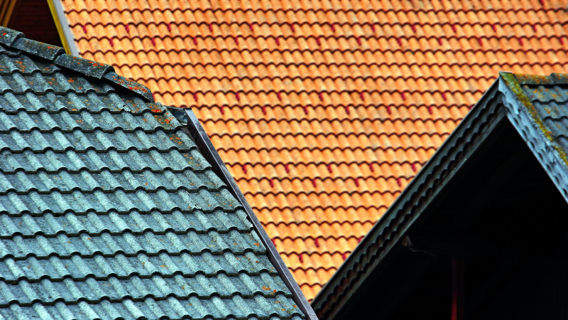 Czyszczenie dachu – jak i dlaczego warto to robić?